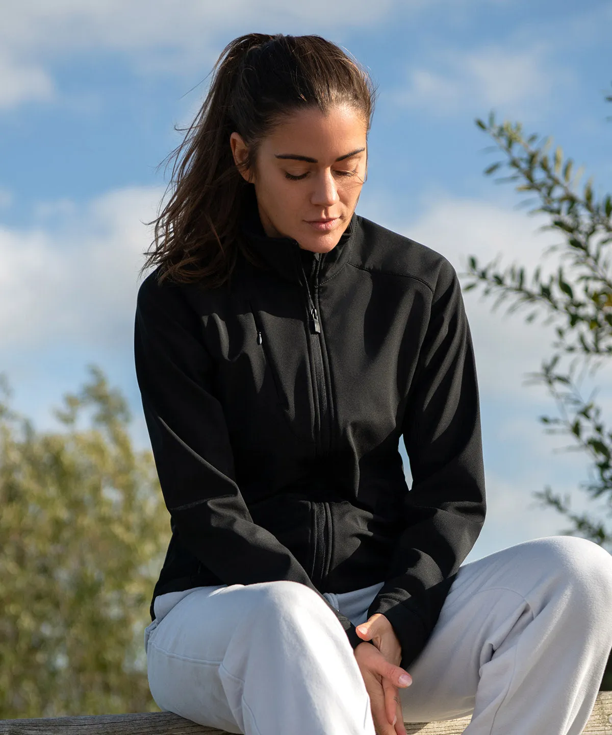 Black - Women’s Livingston – 4-way stretch softshell