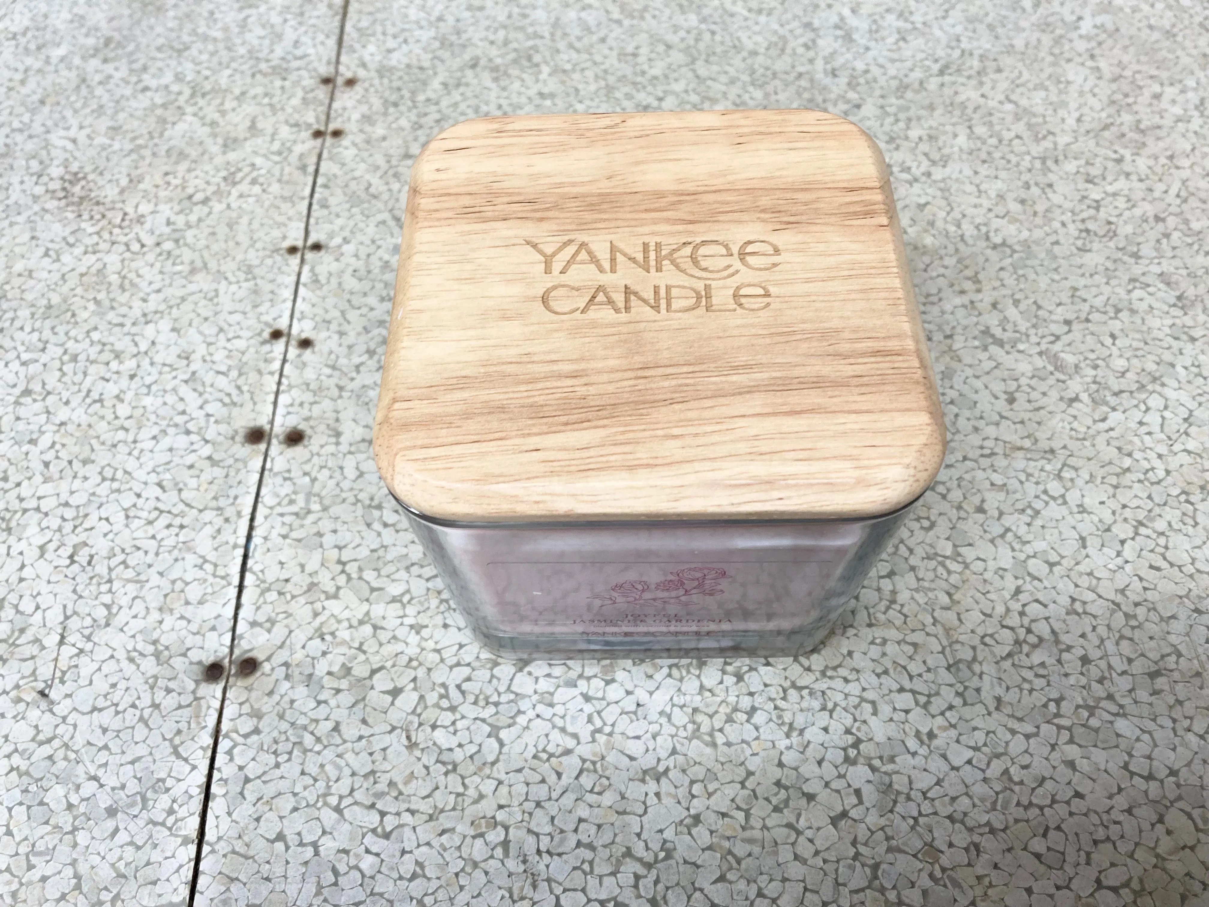Bright Pomelo & Amber Yankee Candle