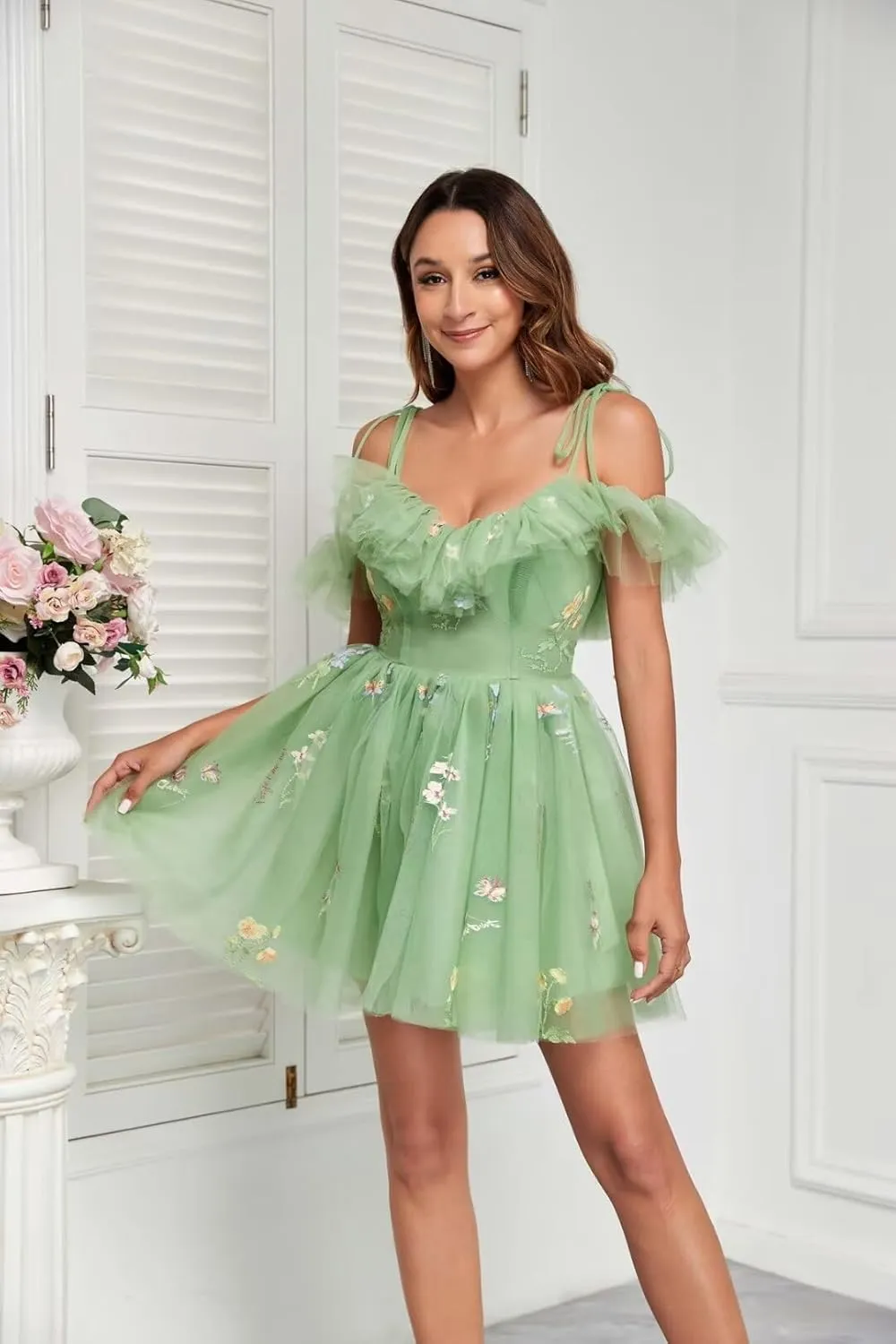 Embroidery Floral Homecoming Dresses for Teens Off Shoulder Ruffle Flower Tulle Short Prom Dress