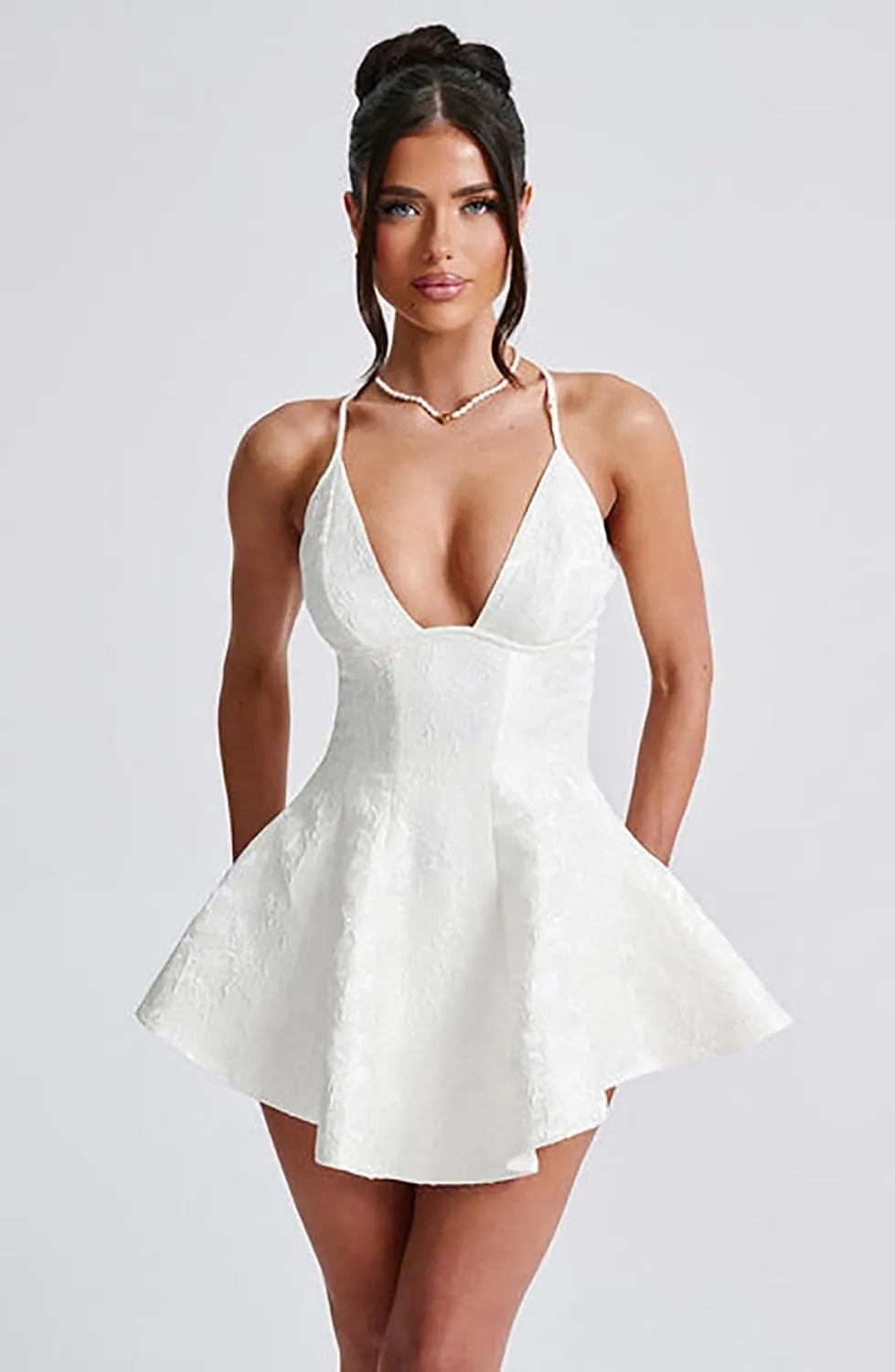 Embroidery Satin Short Homecoming Dress for Teens Halter V Neck Prom Dress A Line Mini Party Cocktial Gowns