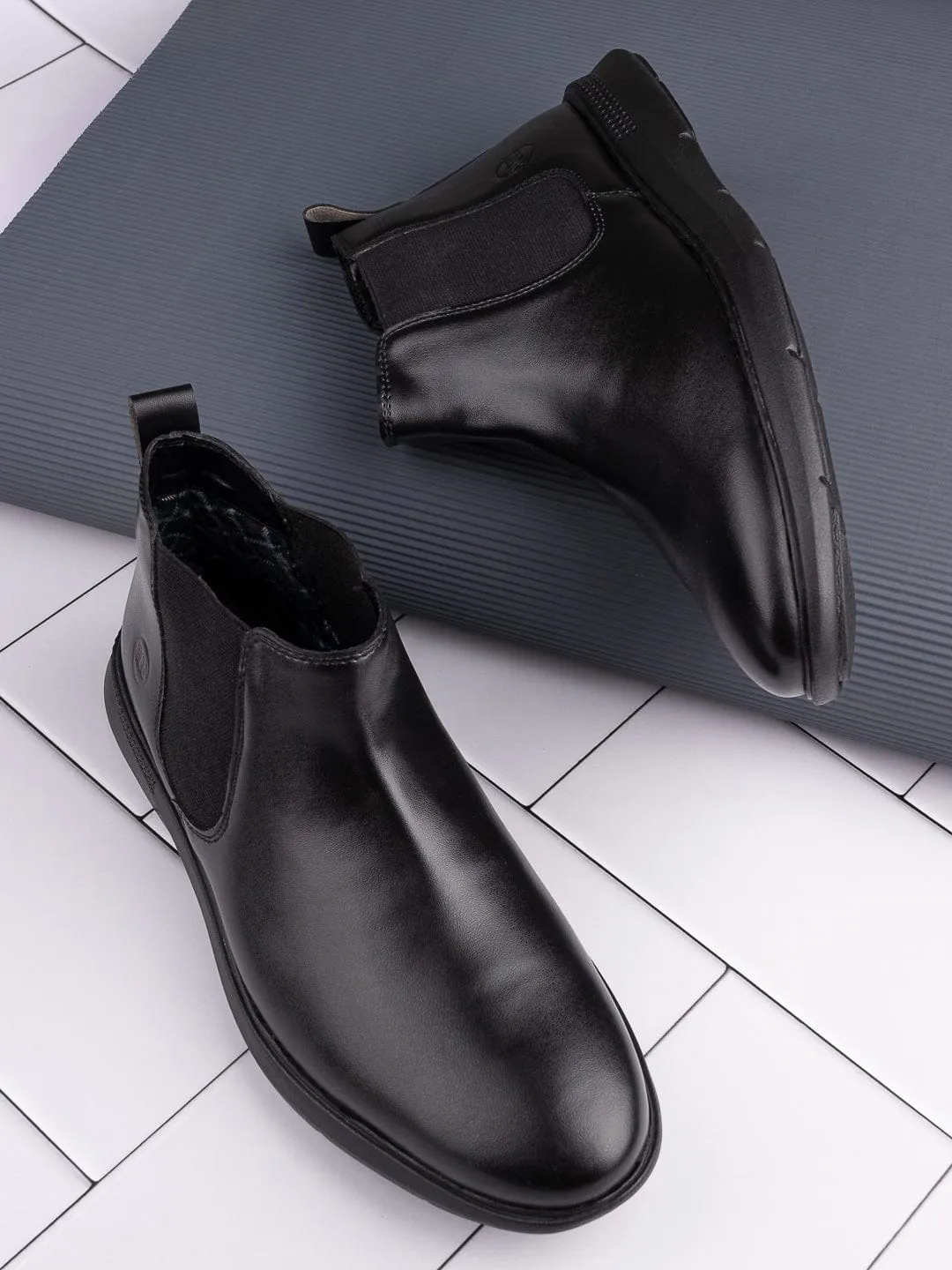 ESMEE Chelsea Boots