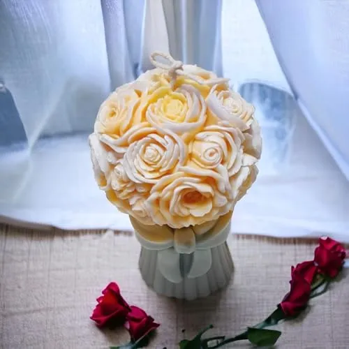 Flower Bouquet Candles Aesthetic Candle Trendy Candles Relax Candle Soy Wax Decorative Candle Aromatherapy Candle for Home Meditation (4.5x3Inch, 205 Grams, 1 Pc of Candle)