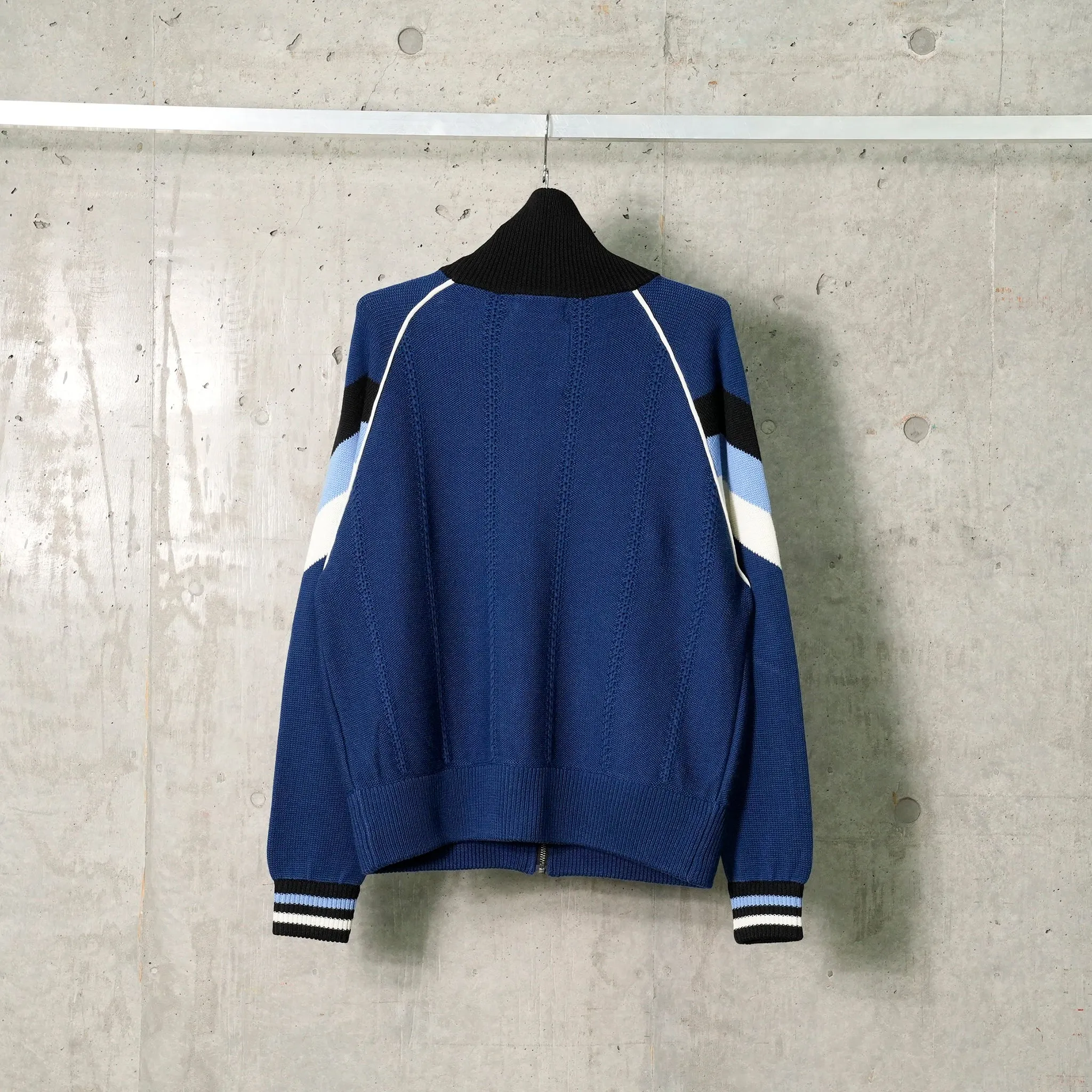 KNITTED TRACK JACKET / NAVY