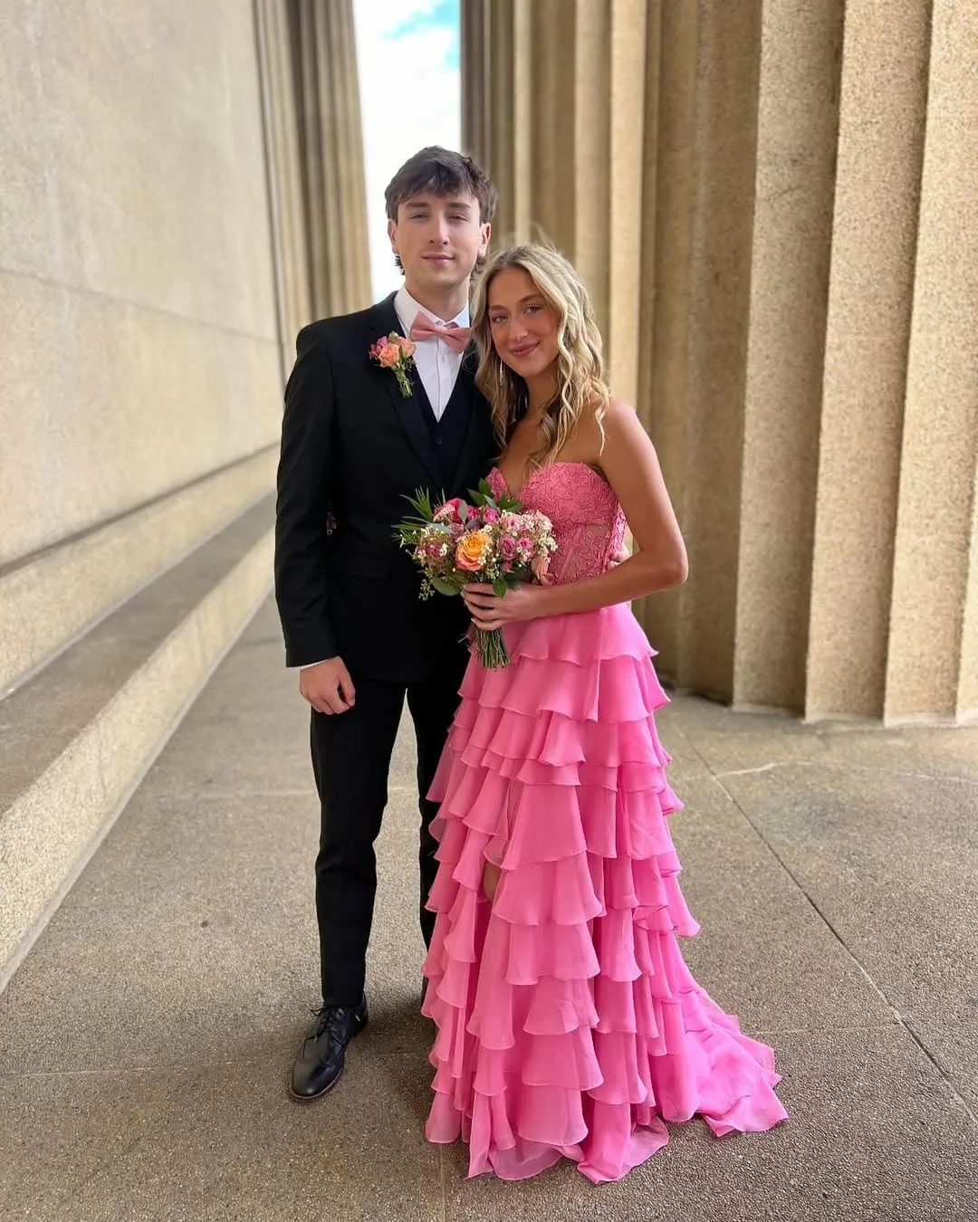 Lace Strapless Ruffles Sweetheart Prom Dresses 2025 for Women Chiffon Tiered Long Formal Evening Gown with Slit MA13