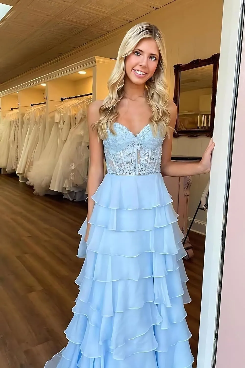 Lindo Noiva Women's Lace Appliques Tiered Prom Dresses 2025 Long Lace Appliques Chiffon Evening Dress with Slit P1213