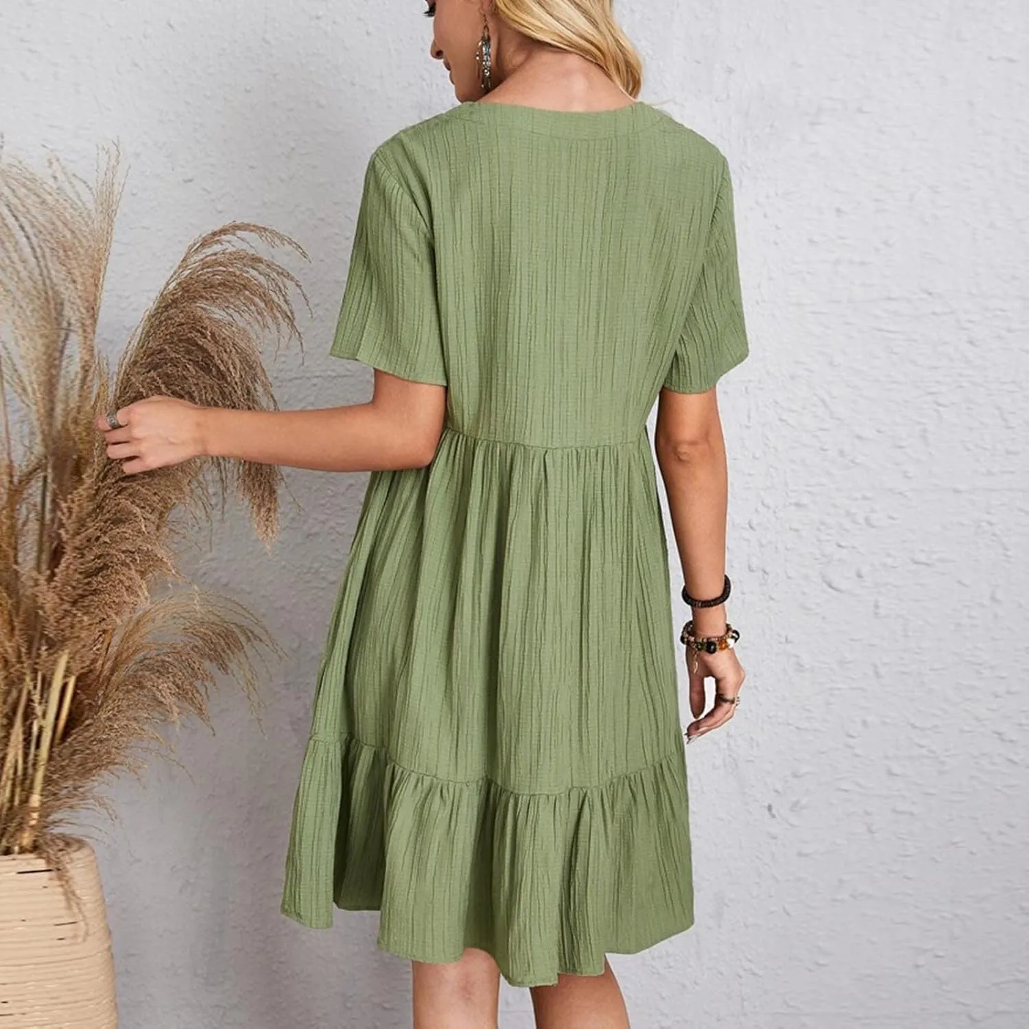 Maxi Dresses for Women 2025 Pleated Tiered A Line Flowy Midi Dress Plus Size Summer Short Sleeve V Neck Casual Dress